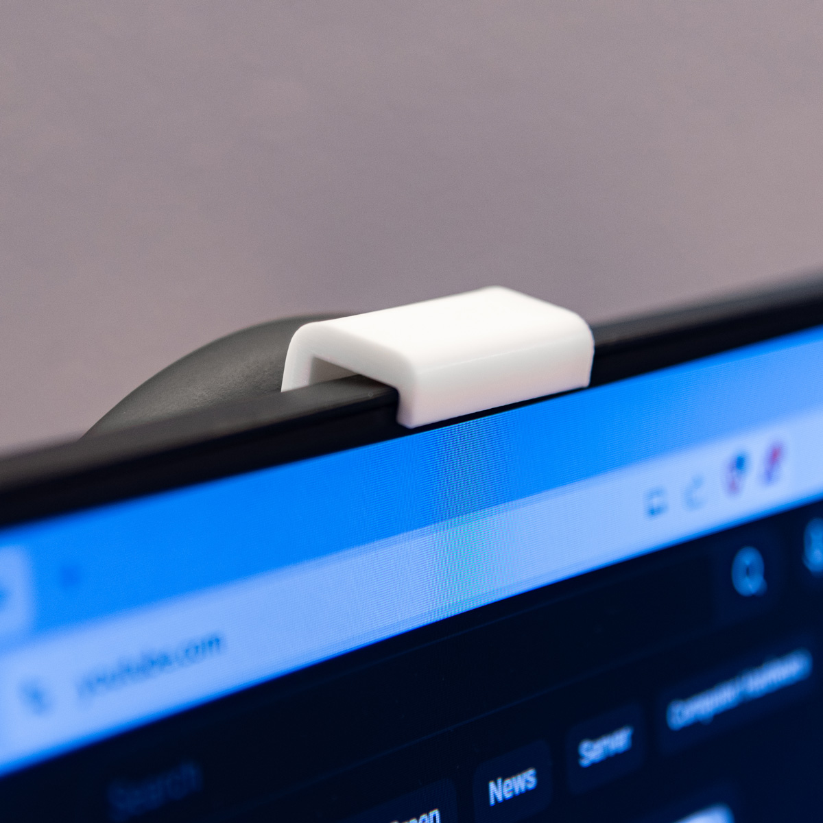 Headphones Monitor Holder - Image 1